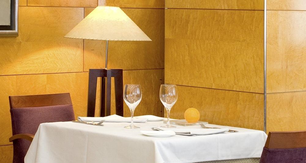 Nh Ciutat De Reus Hotel Ngoại thất bức ảnh