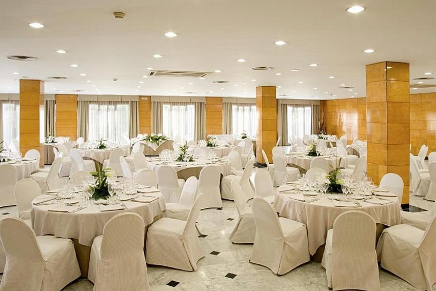 Nh Ciutat De Reus Hotel Ngoại thất bức ảnh