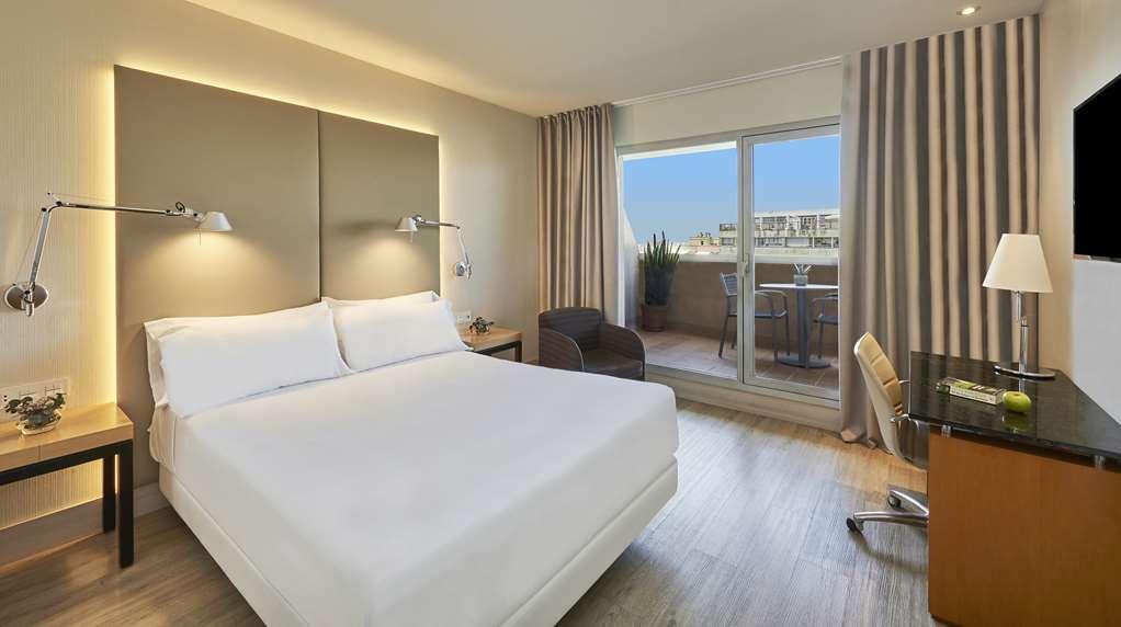Nh Ciutat De Reus Hotel Phòng bức ảnh
