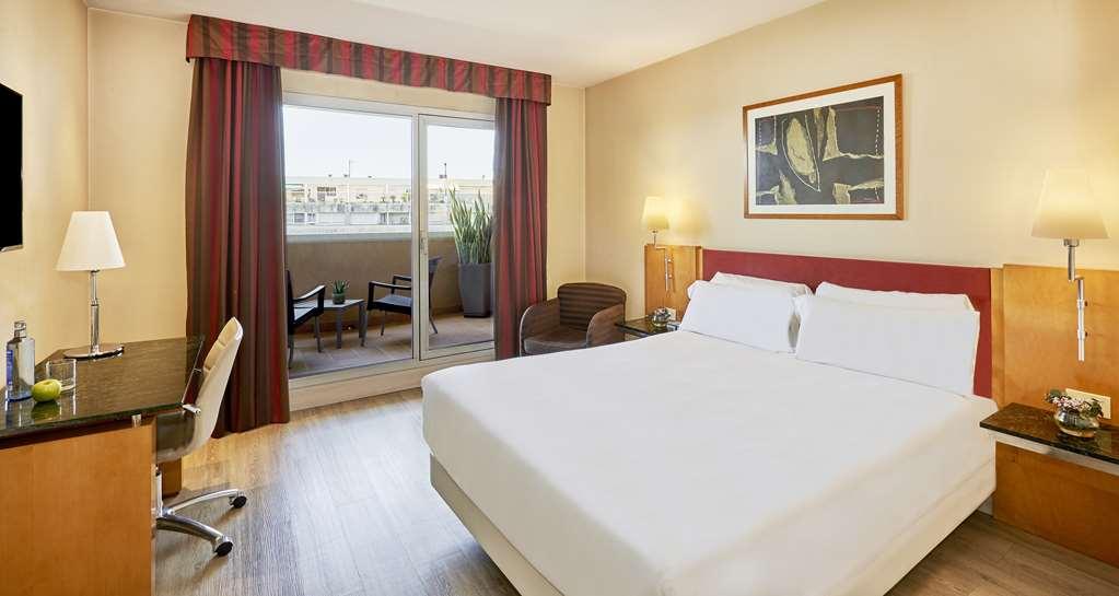 Nh Ciutat De Reus Hotel Phòng bức ảnh