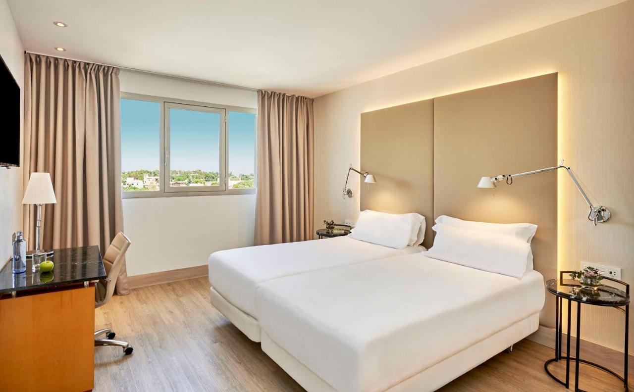 Nh Ciutat De Reus Hotel Ngoại thất bức ảnh