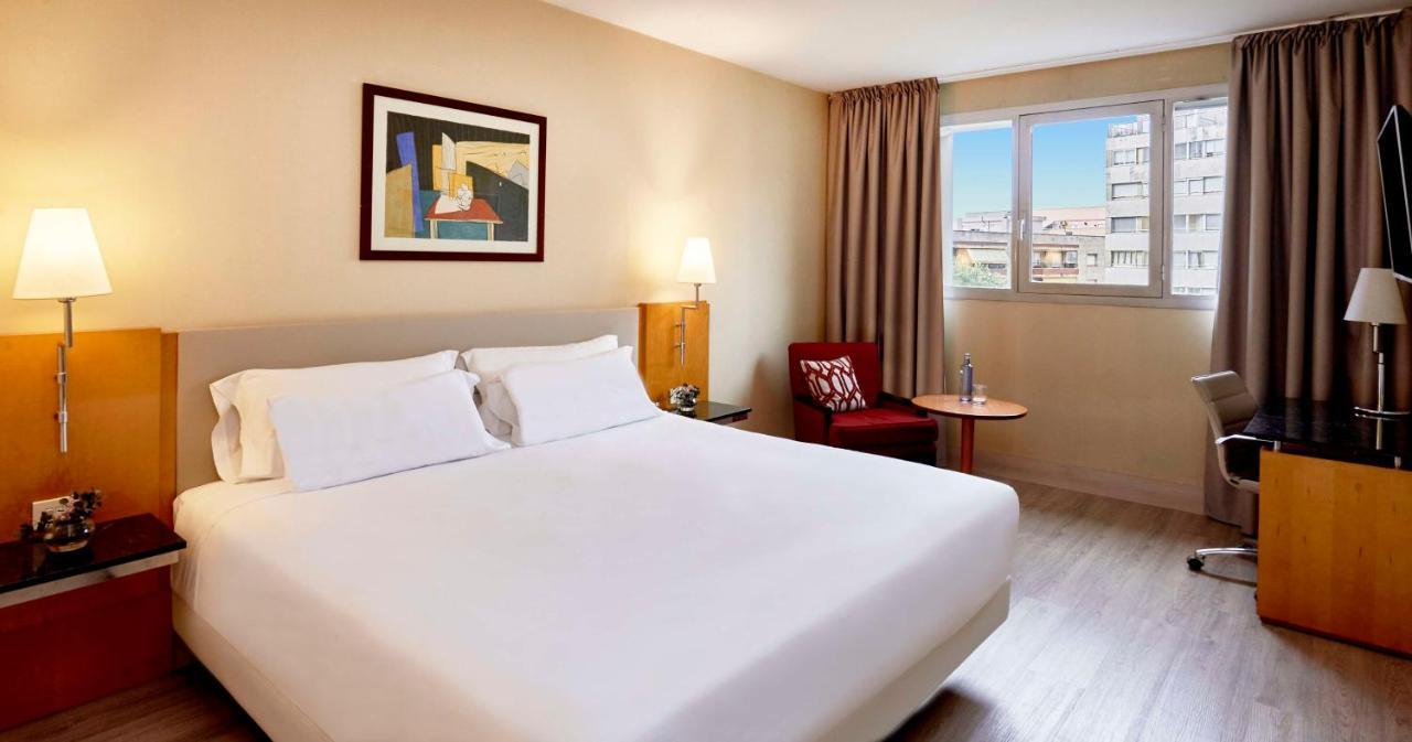 Nh Ciutat De Reus Hotel Ngoại thất bức ảnh